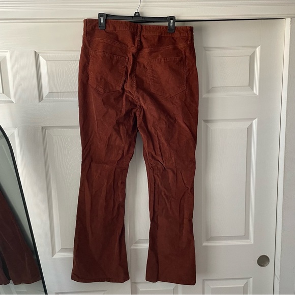 Old Navy Corduroy Flare Jeans Size 16 - Picture 4 of 5